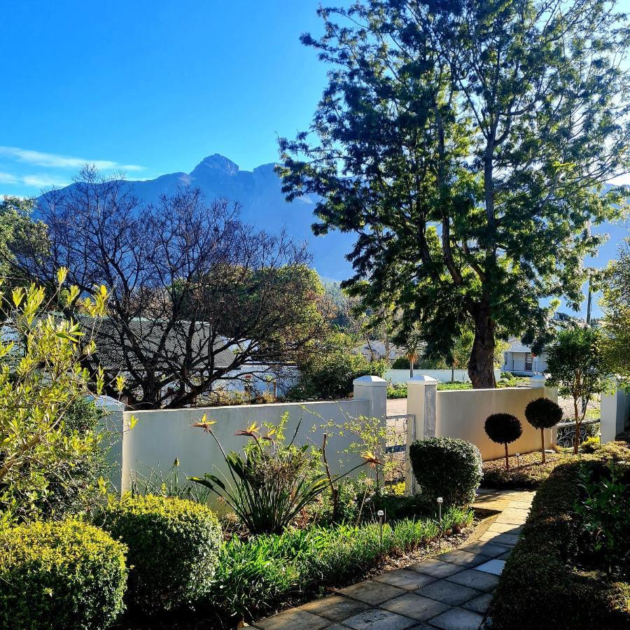 Bergview Guesthouse סוולנדאם מראה חיצוני תמונה